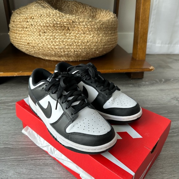 Nike Black and White Sneakers